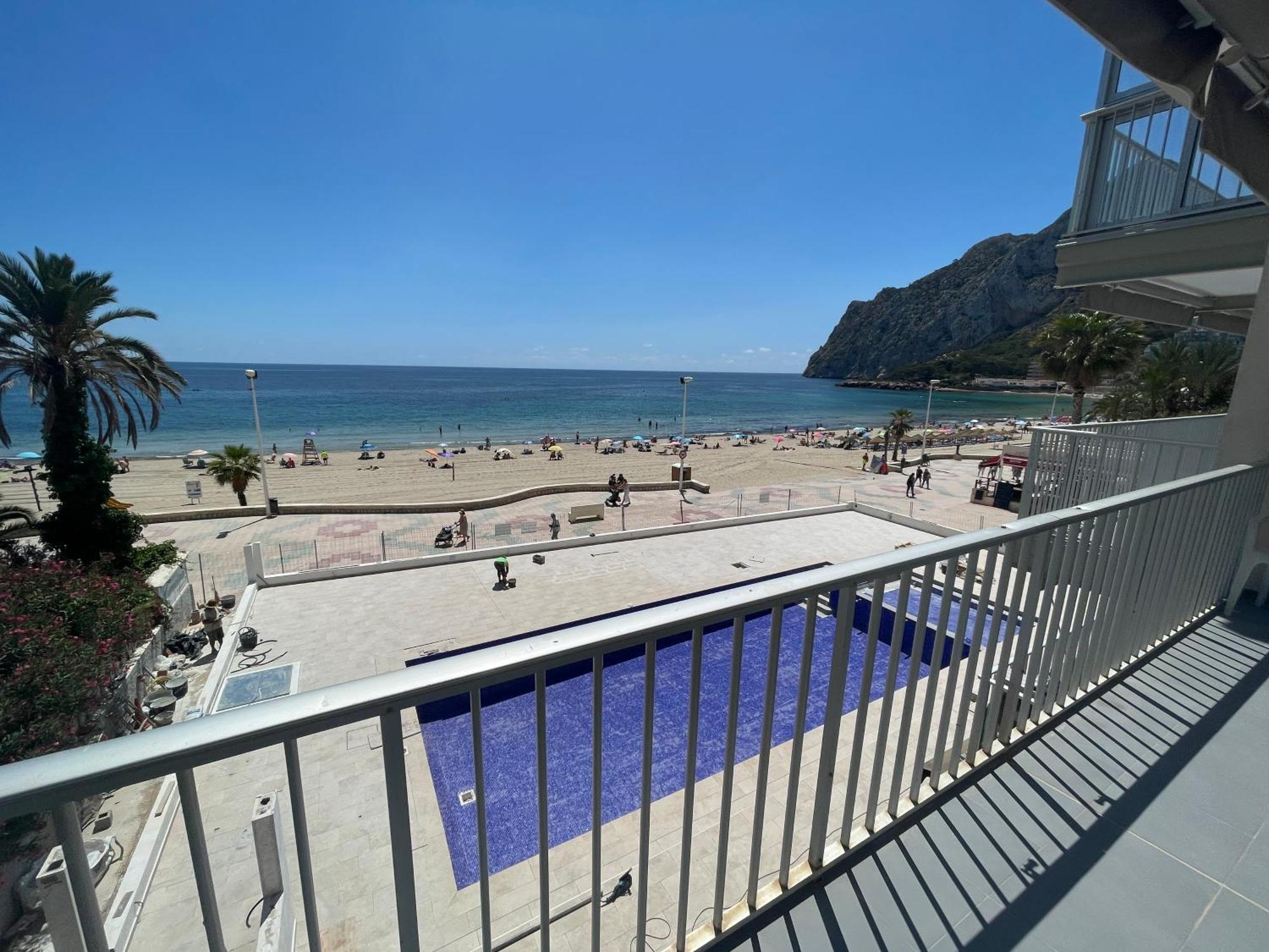 Medi Playa Primera Linea Con Piscina Calpe Eksteriør bilde